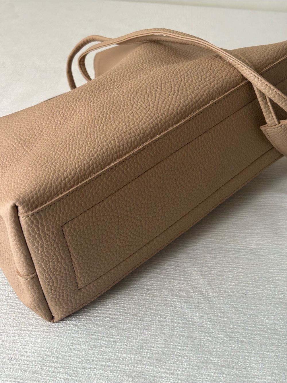 8 Other Reasons vegan leather slouchy bucket bag - Picture 3 of 7
